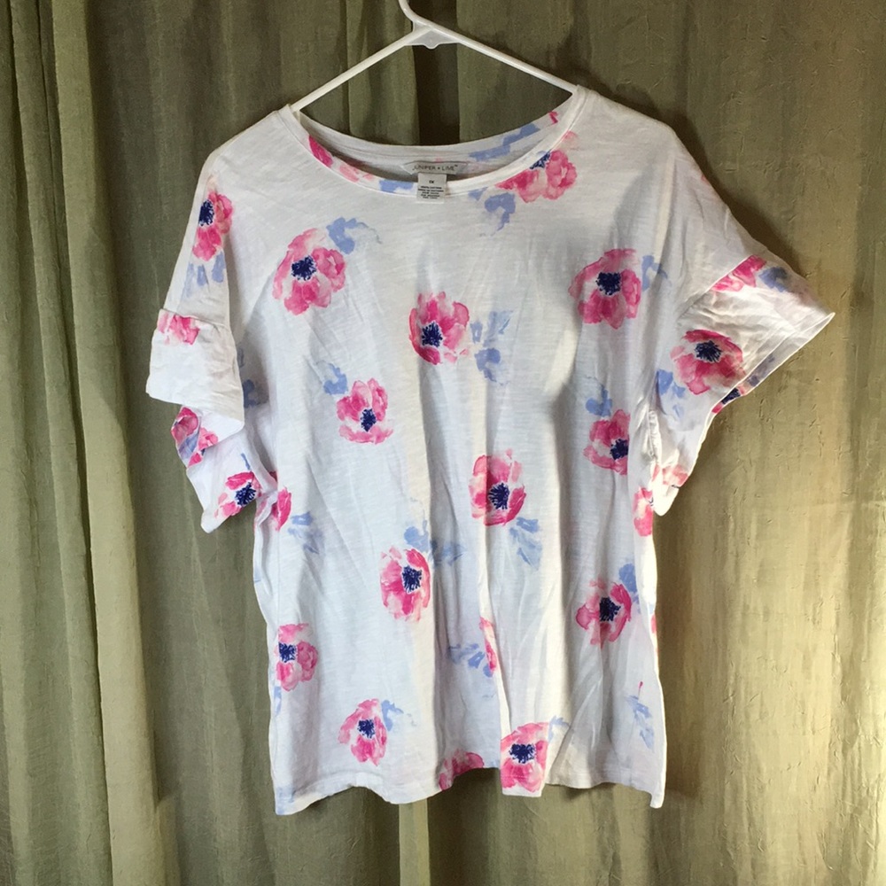 Juniper + Lime Floral Print Flutter Sleeve Tee
